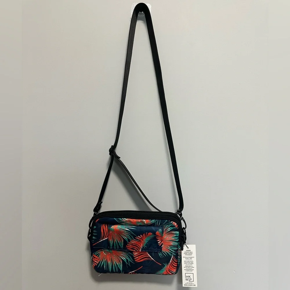 π΄ NWT The Front Pocket Crossbody β Tropical Navy (4-in-1 Convertible Bag) π΄ - Picture 6 of 16